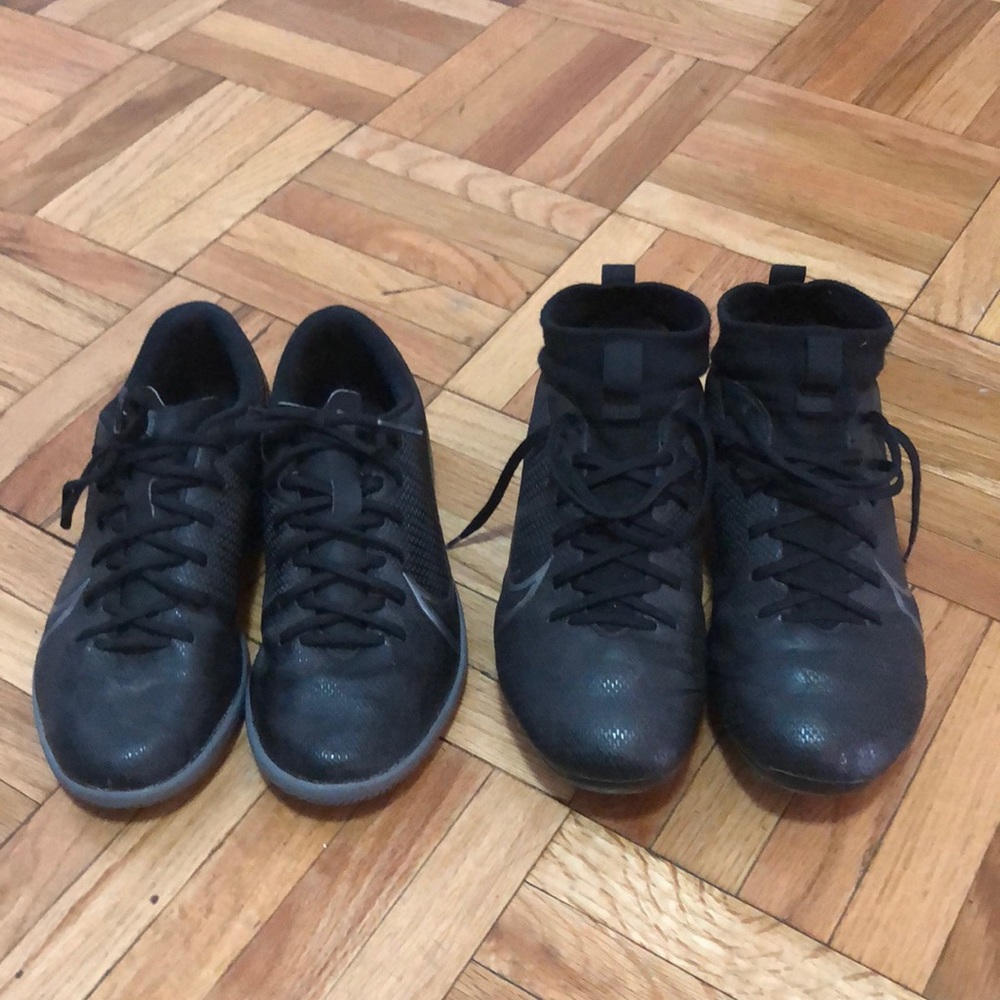 Nike boys soccer shoes size 6 indoor and outdoor